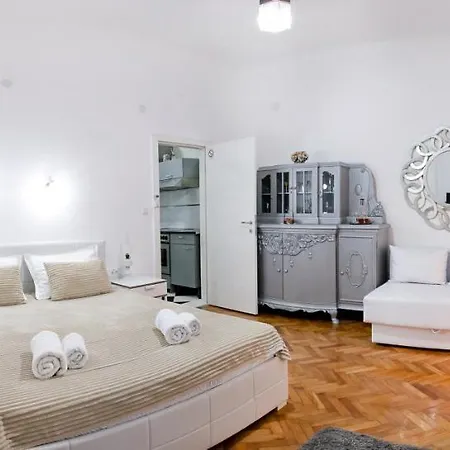 Apartment Natalie's Belgrade